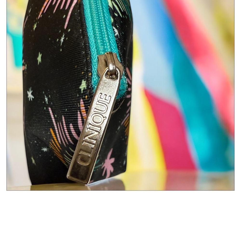 NWOT Clinique Colorful Starburst Cosmetic Bag​ - Picture 3 of 6